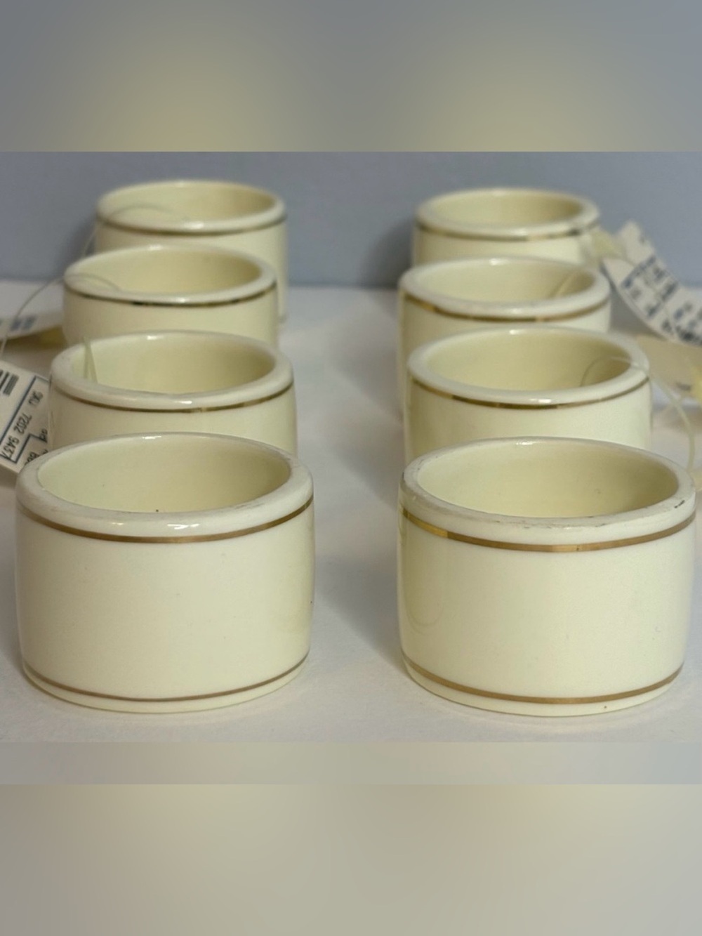 NAPKIN RINGS (BONE CHINA)